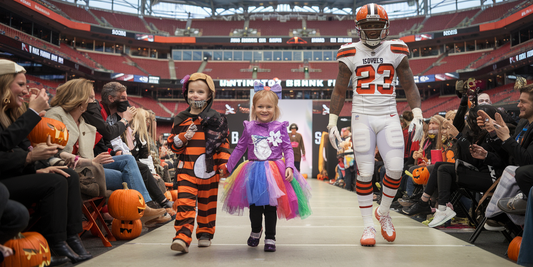 Cleveland Browns Unite with Tiny Warriors: Heartwarming Halloween Fashion Show Shines Bright!